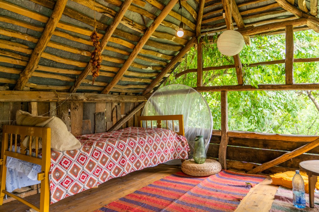 amenajare pod hambare casa chirpici