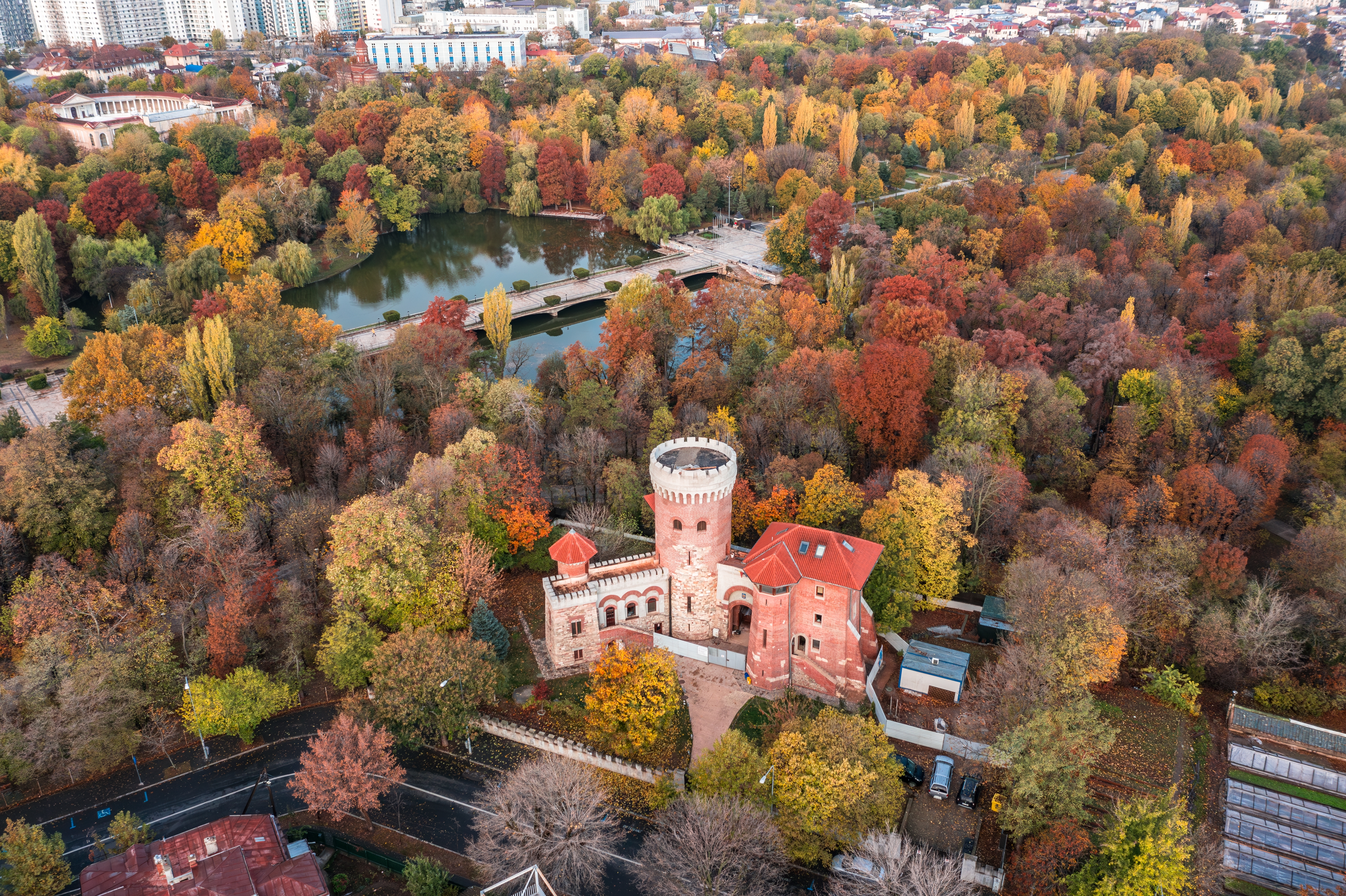 castelul vlad tepes parcul carol i din bucuresti