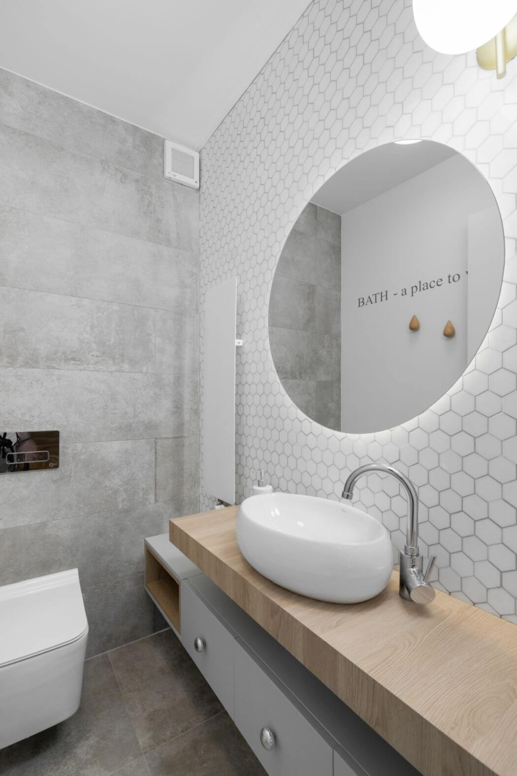 amenajare baie în stil minimalist