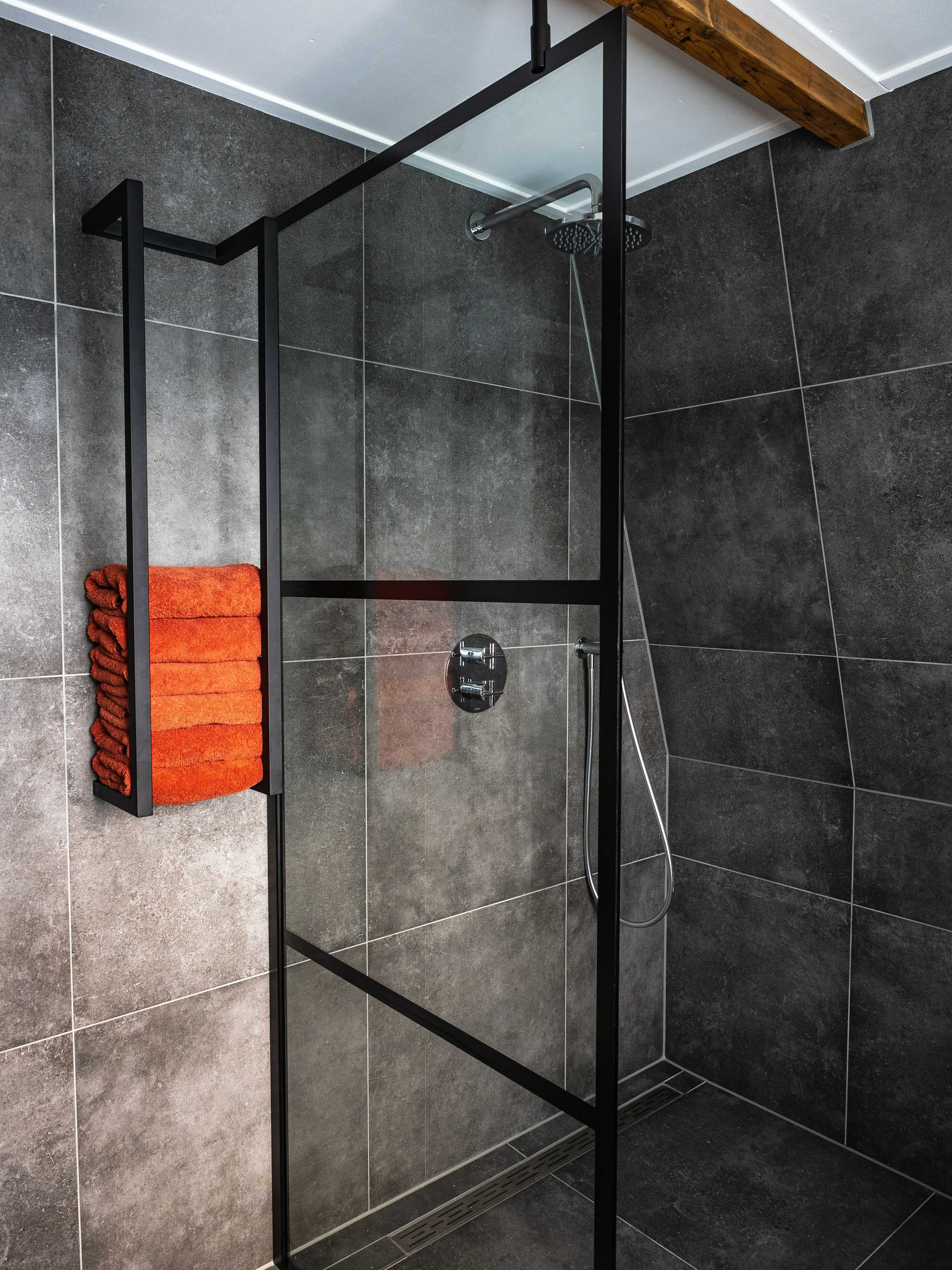 baie mica dus freestanding
