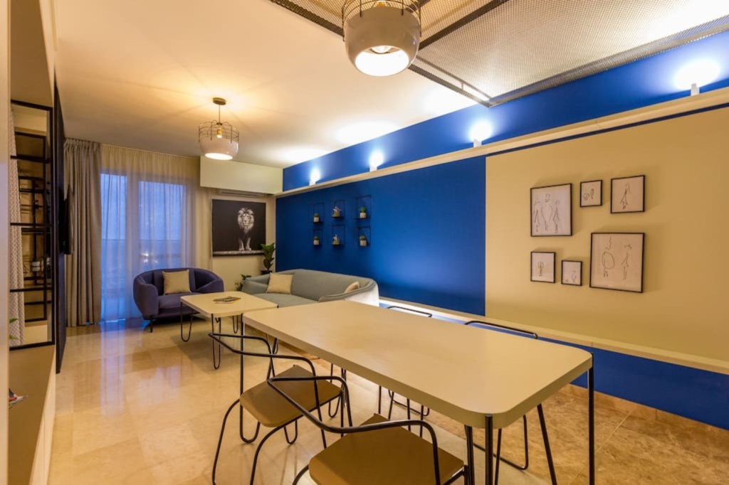 1 cover + 7 plintă paviment - dan andreșan - tangent table apartment