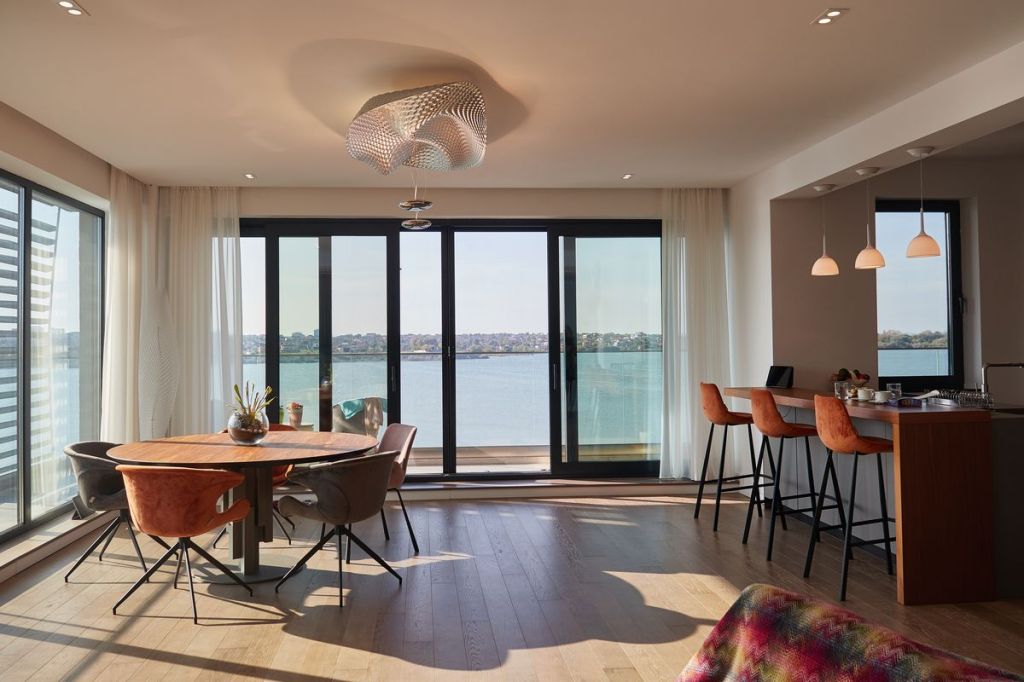 apartament 2 etaje la mare