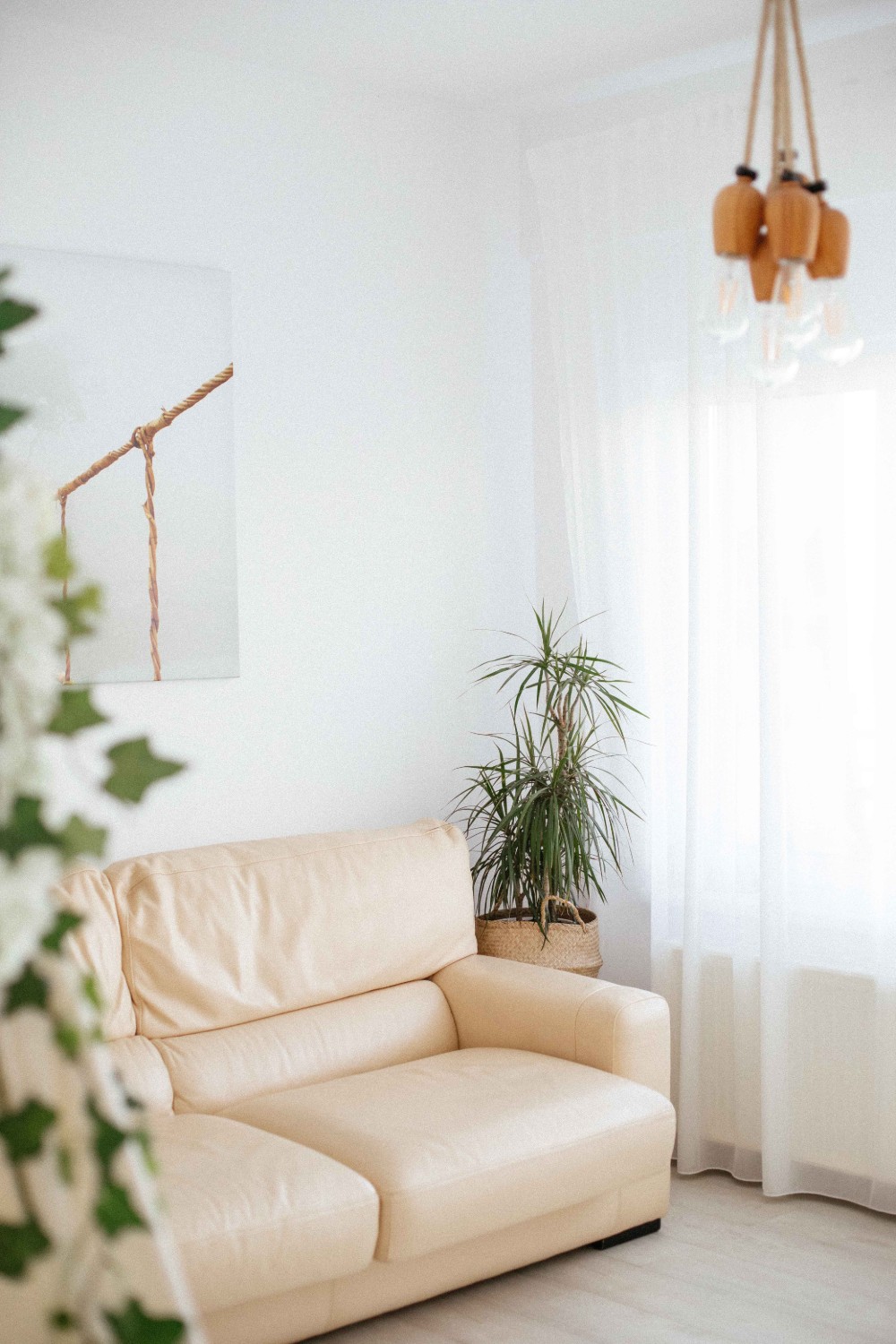 home_tour_ioana_buru_living_canapea