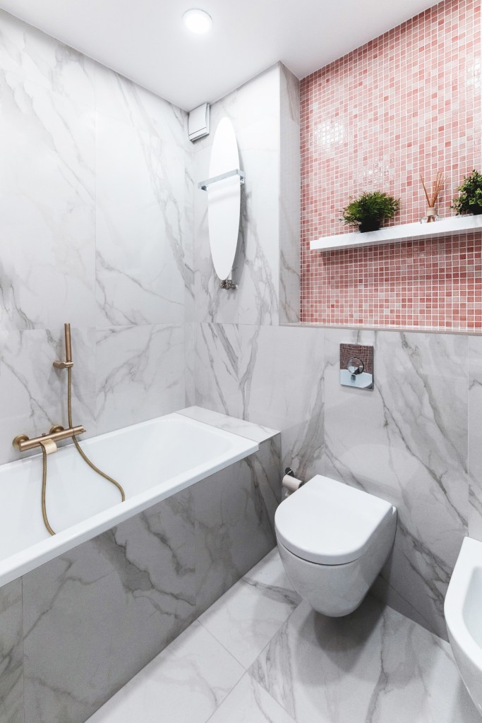 modele de bai cu gresie si faianta