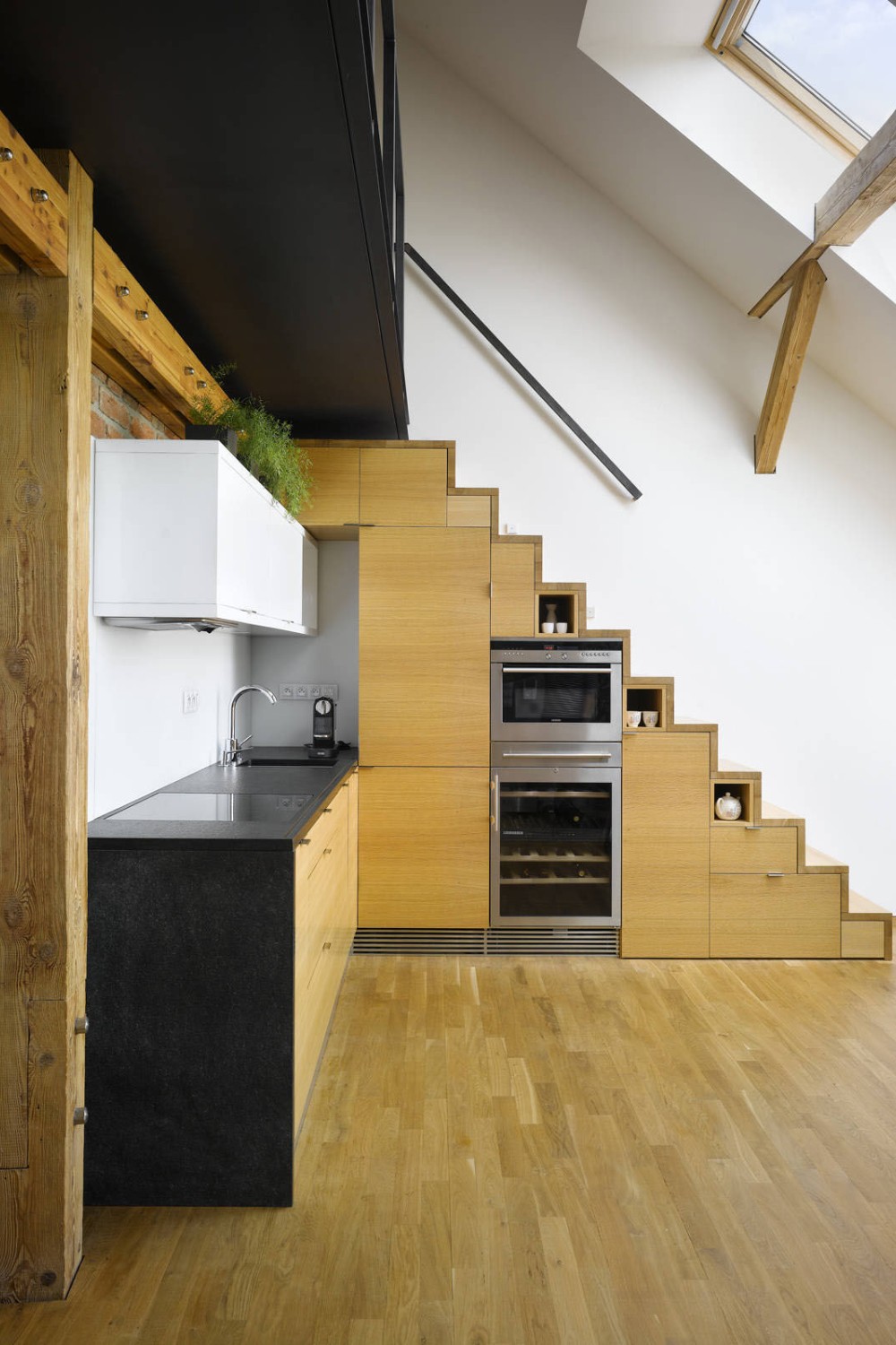 spatiu sub scari - bucatarie 3