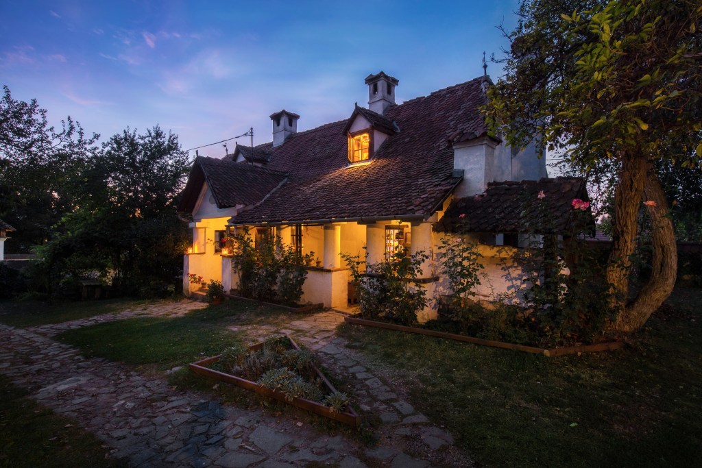 Casele de oaspeți ale Contelui Kálnoky din Micloșoara