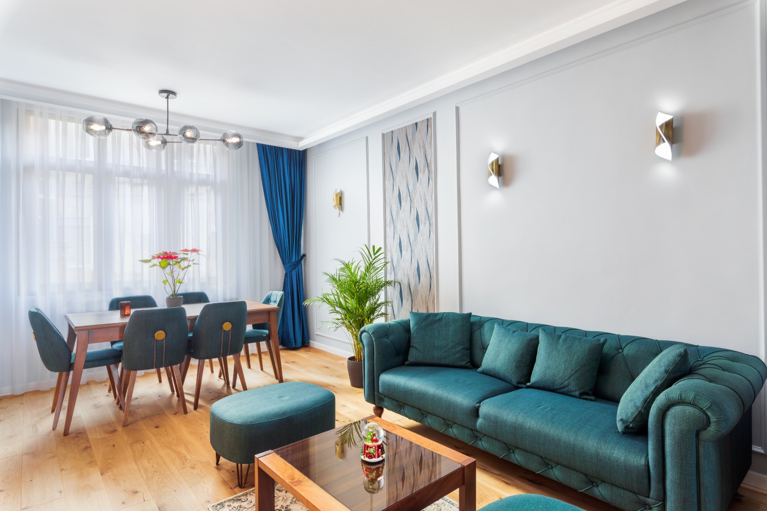 Living și dining apartament cu aer franțuzesc de lângă parcul Cișmigiu - arh. Cătălina Simion, Volucre
