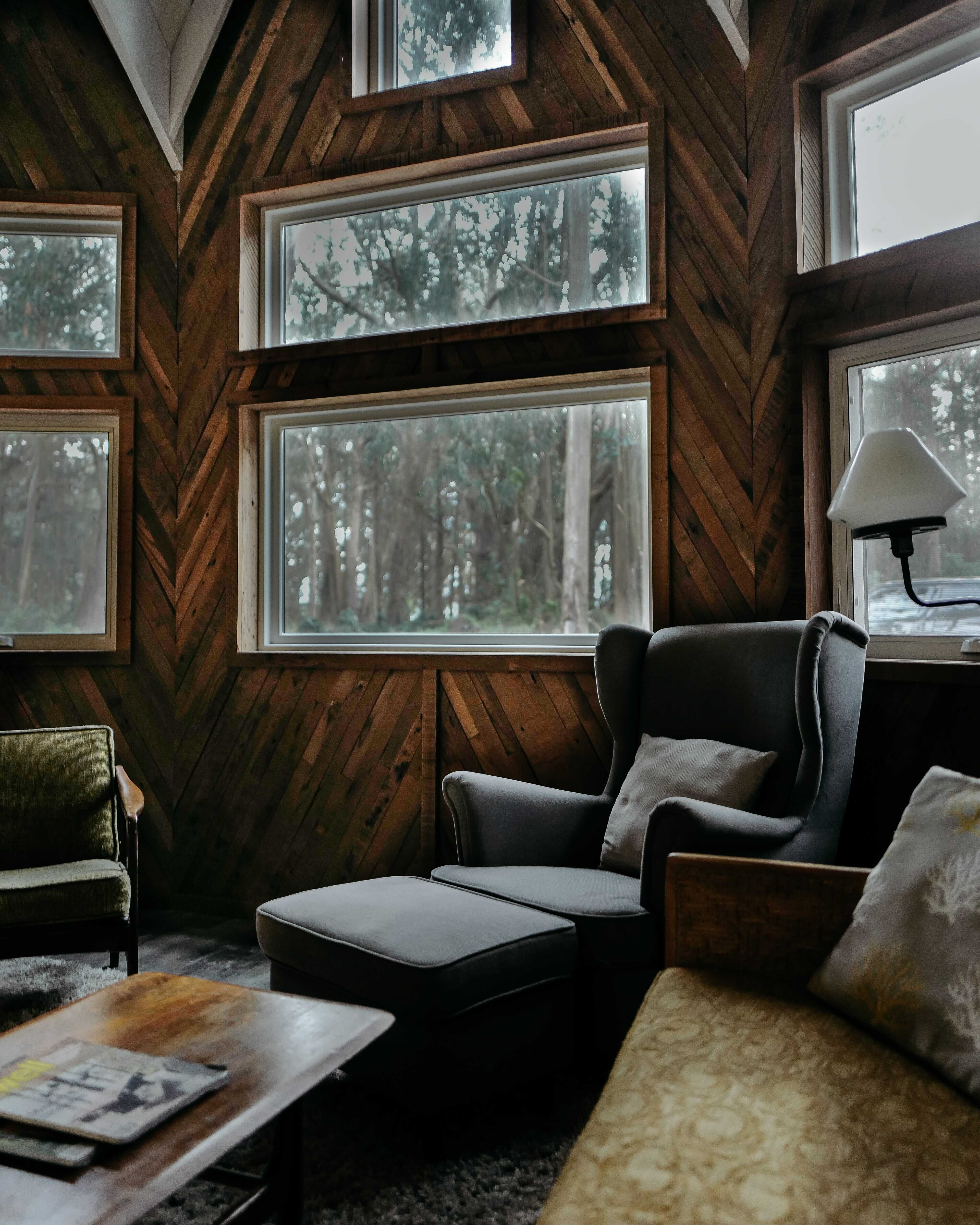 amenajare in stil rustic lemn brad pereti