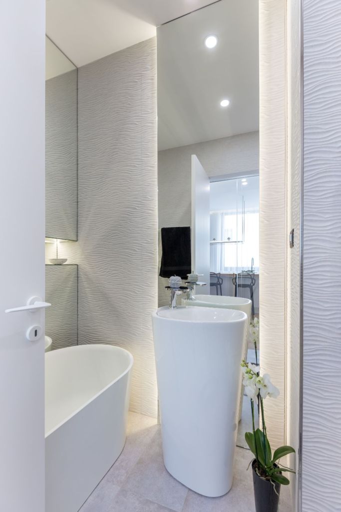 modele de bai cu gresie si faianta