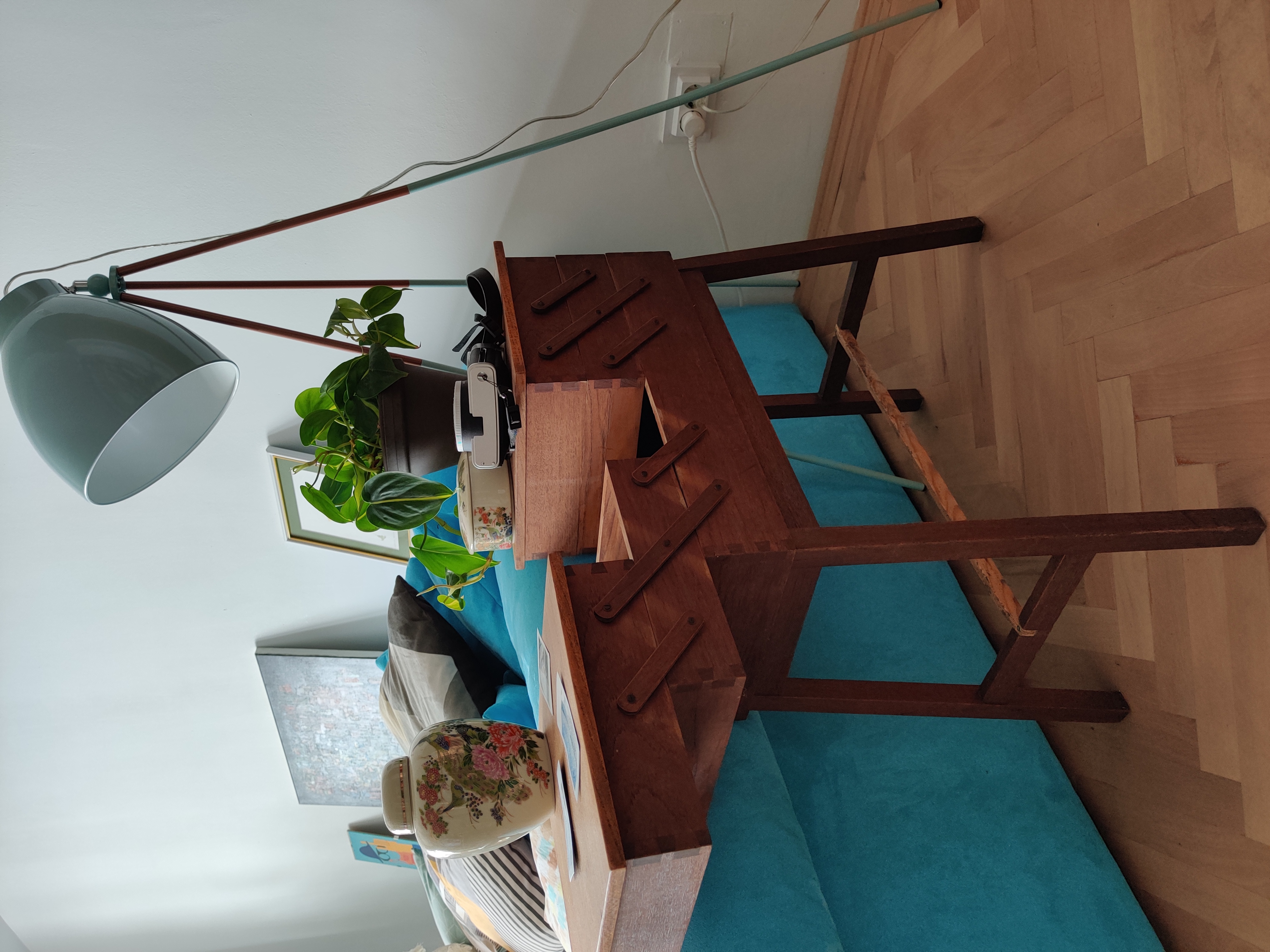 apartament eclectic cu piese second hand