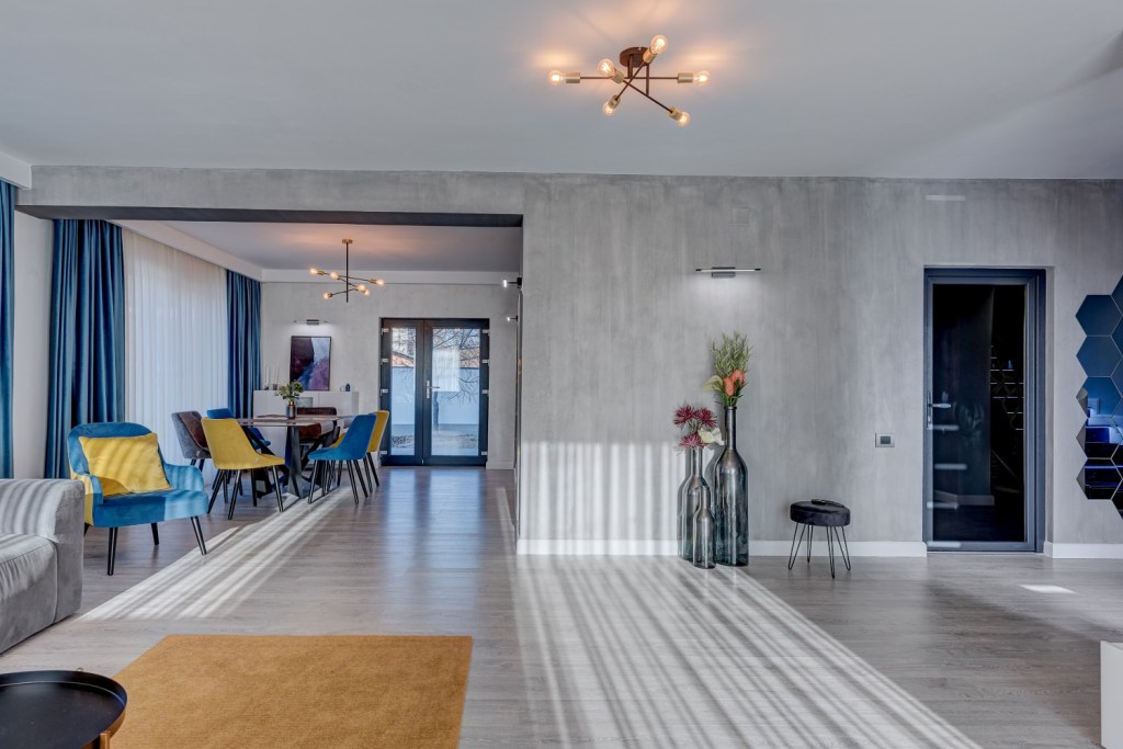 galben gri pantone 2021