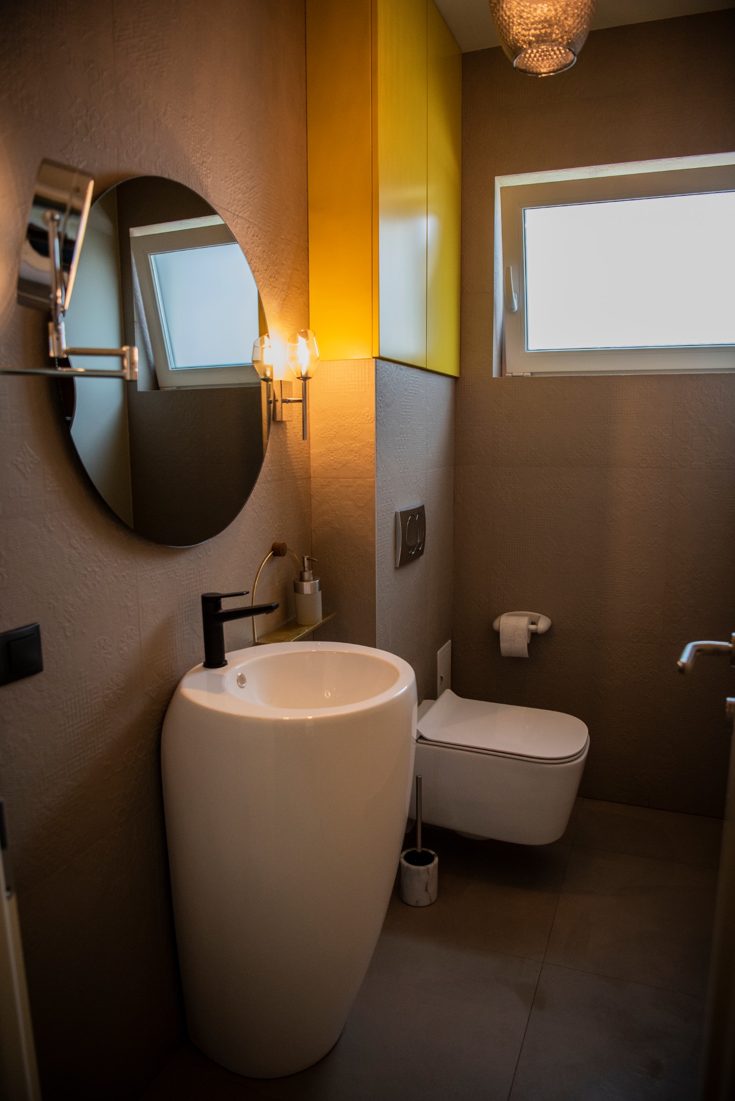 Baie lavoar freestanding penthouse Baia Mare - designer Raul Șerban Hangar7586