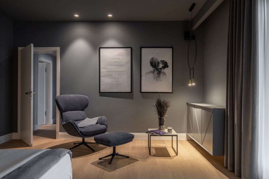 amenajare apartament pianoterra dormitor matrimonial zona de citit
