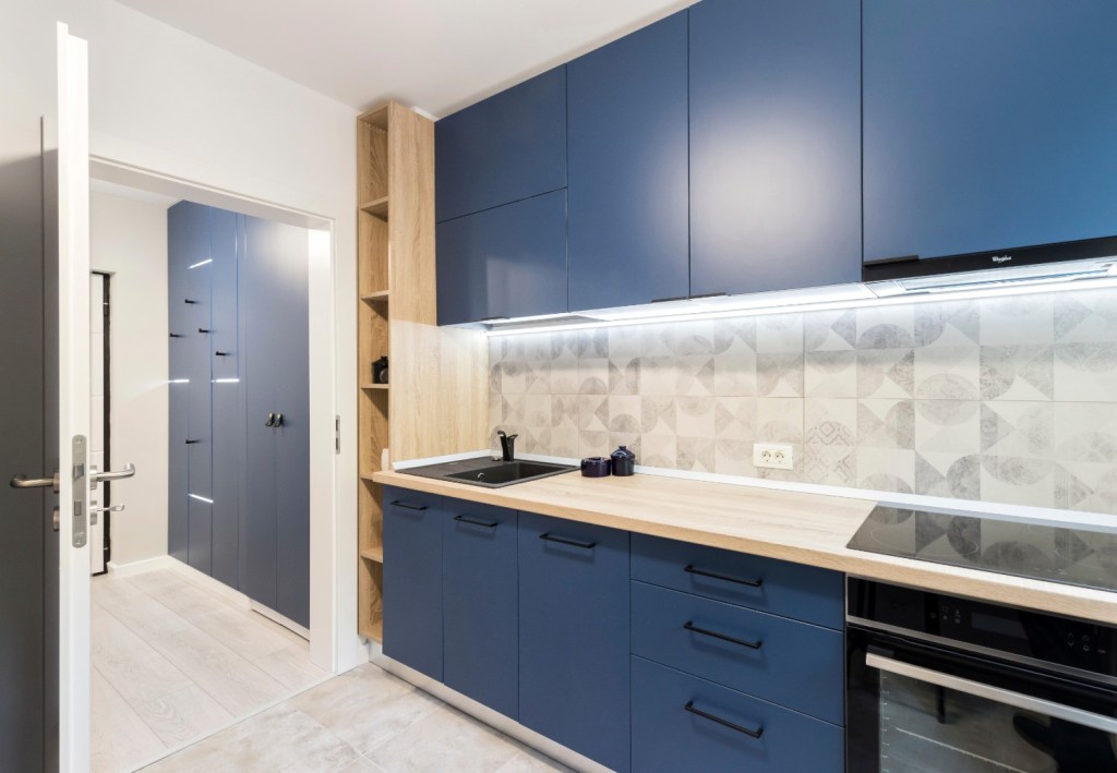 Renovare apartament Militari Vim Studio - bucătărie albastră (2)
