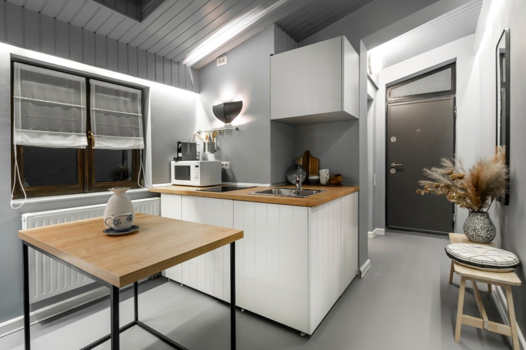Garsoniera de inchiriat AirBnb Bucuresti stil boho chic - arh. Andra Bica Kanso Design (12)
