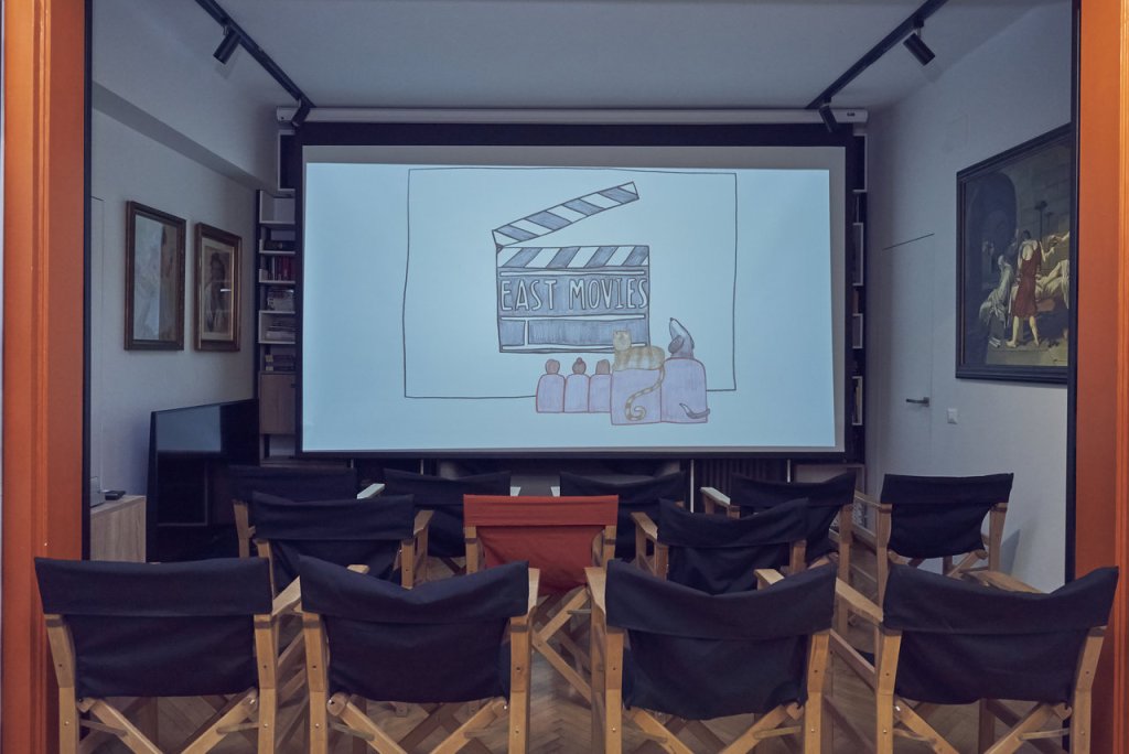Renovare apartament vechi Universitate - cinema în living