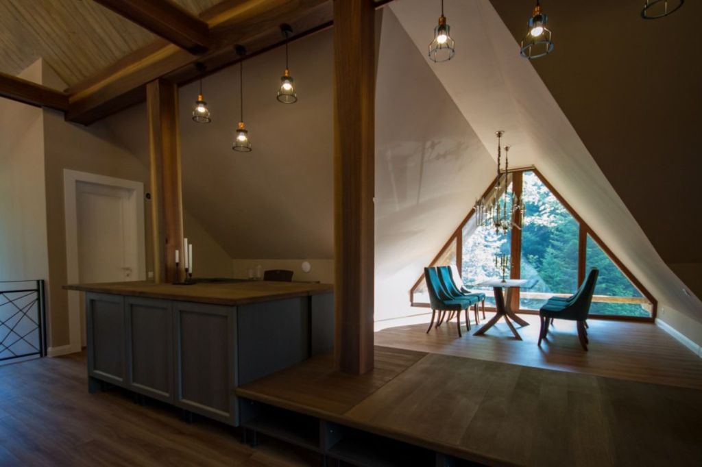 Locația este bine ascunsă în Munții Făgăraș