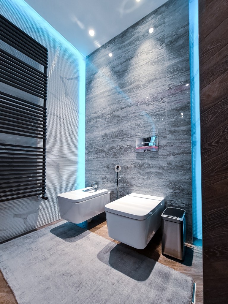 Apartament Iasi - baie matrimoniala marmura lemn - Sorin Stanciu Pure Ambiance Design (3)