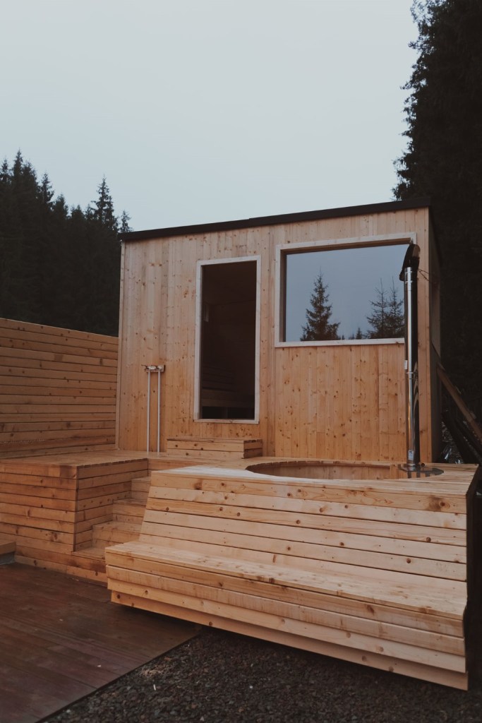 Cu ciubăr și saună te vei simți ca la SPA, în natură