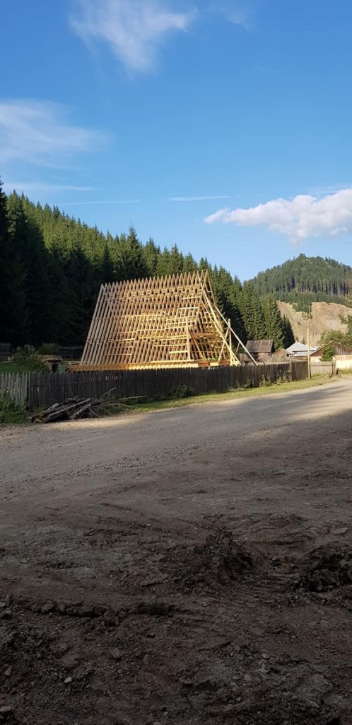 Construcția cabanei a durat un an și jumătate și a fost finalizată în decembrie 2020