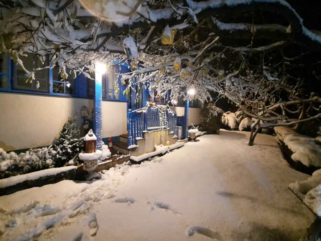Casa Varvara în diferite anotimpuri ale anului