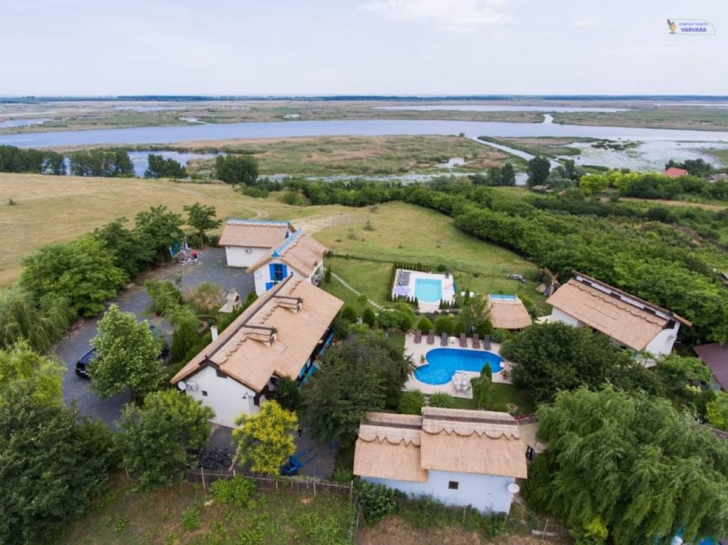 Complexul de căsuțe Casa Varvara