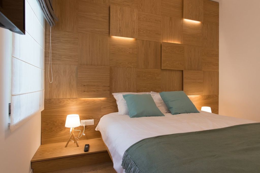 Dormitor perete placat cu MDF - Renovare apartament mic Bucuresti KiwiStudio (1)