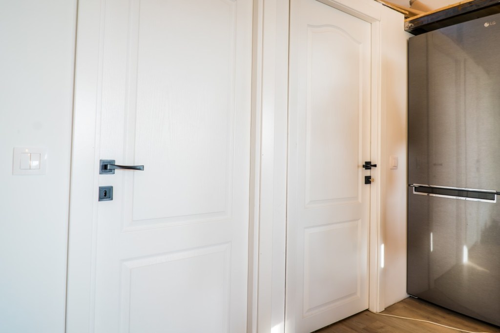 Alin și Deni descriu arhitectura casei ca fiind „personală”