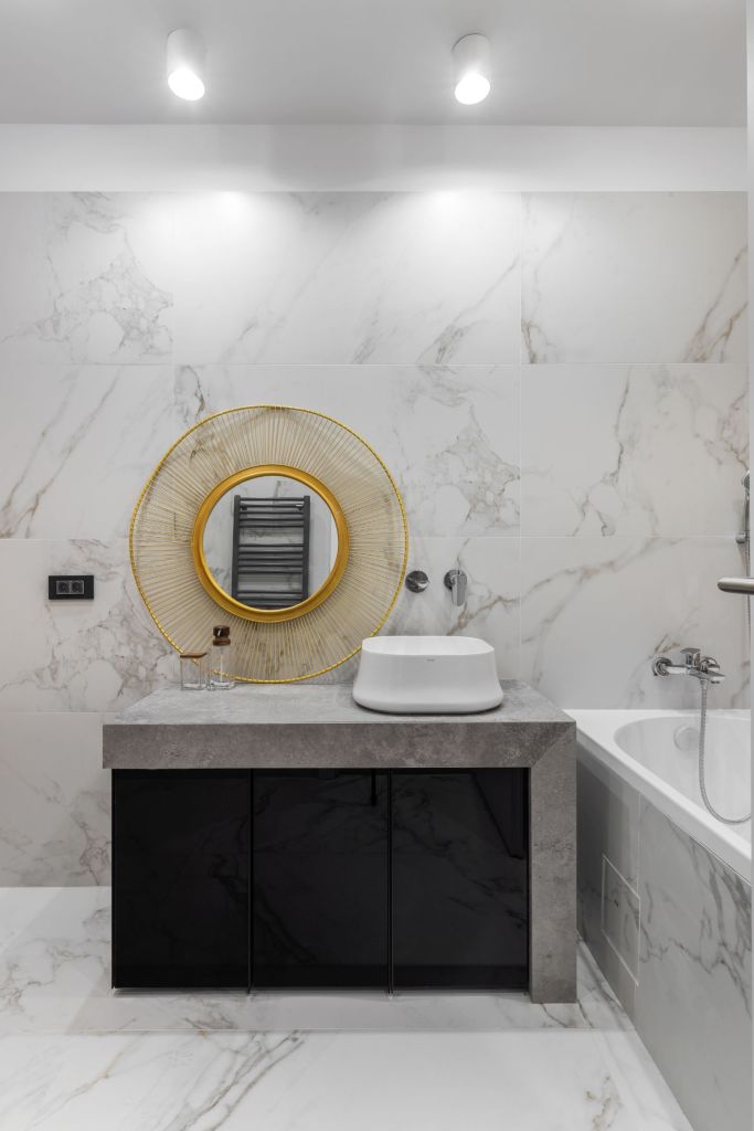 Baie marmura - design interior Pure Mess Design