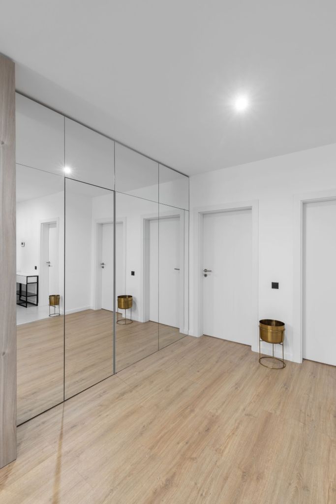 Dressing hol oglinzi - design interior Pure Mess Design