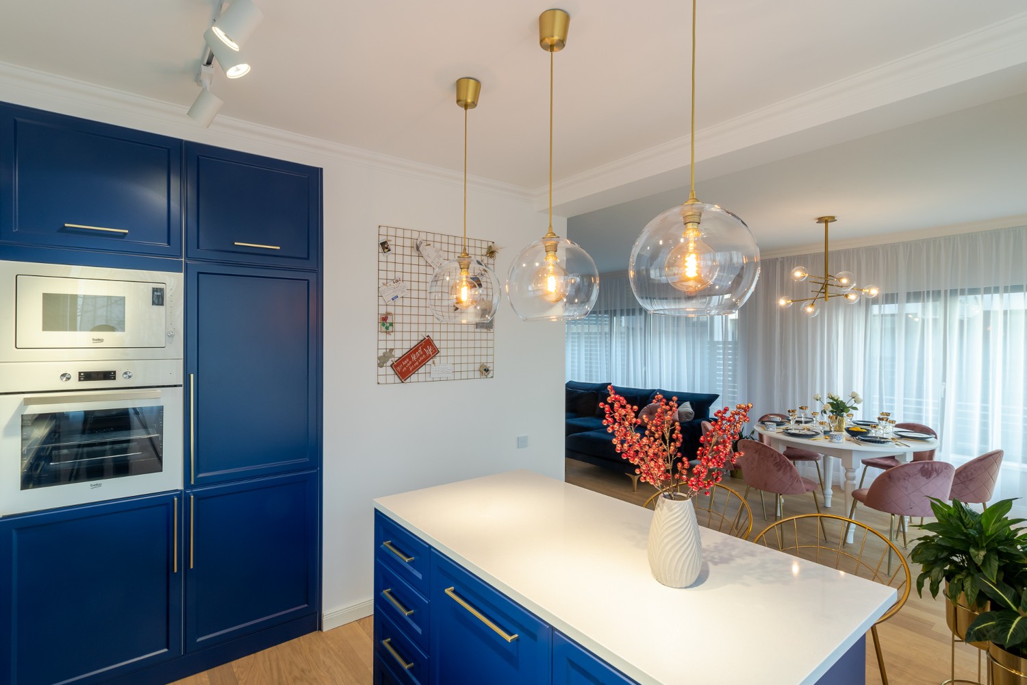 bucatarie albastra amenajare stil clasic © viewcatchers-29