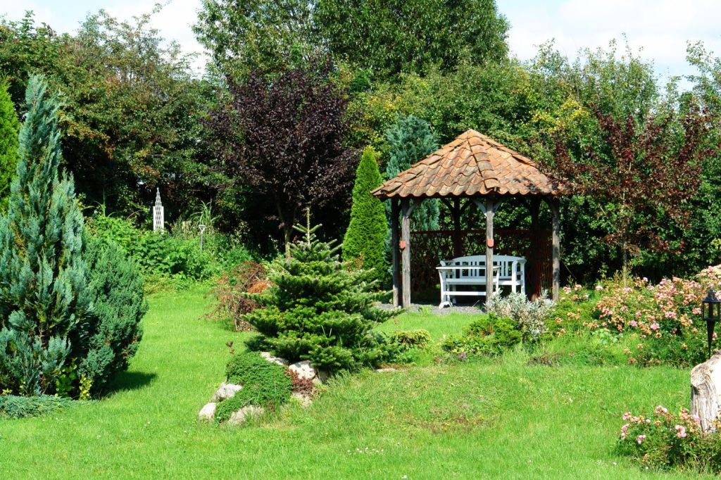 amenajare gradina rustica
