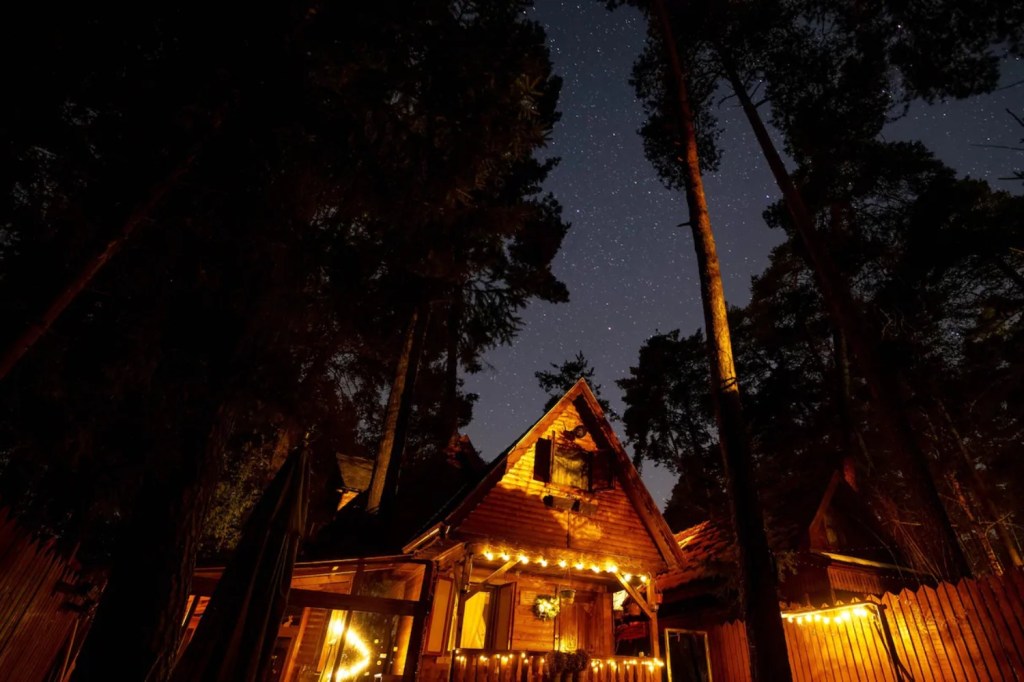 tiny wooden cottage covasna