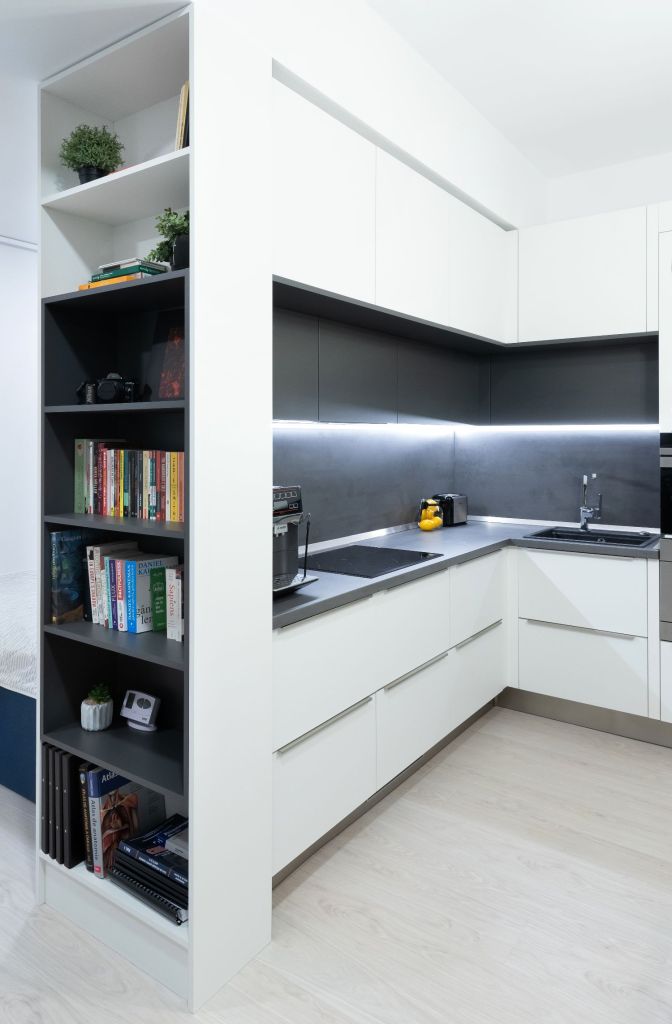 Bucatarie alba Garsoniera Bucuresti renovata si modernizata de arh. int. Stefania Bobaru - VIM Studio (4)