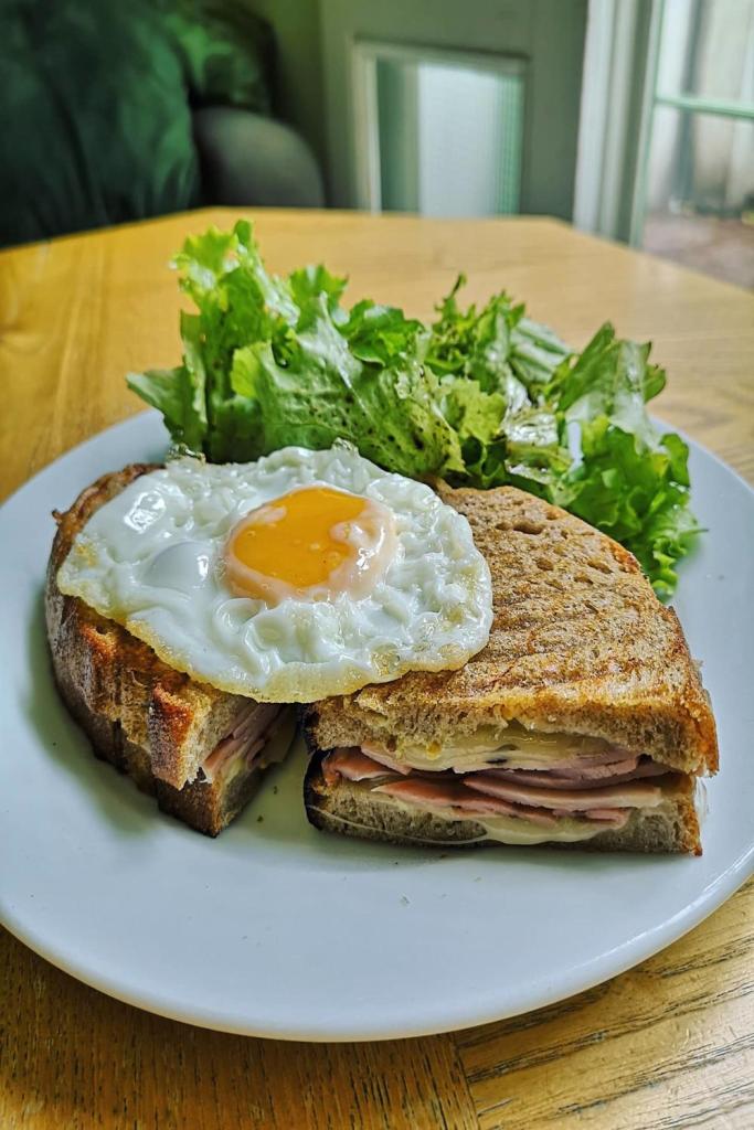 Cât e ziua de lungă, la Simbio poți lua brunch-ul