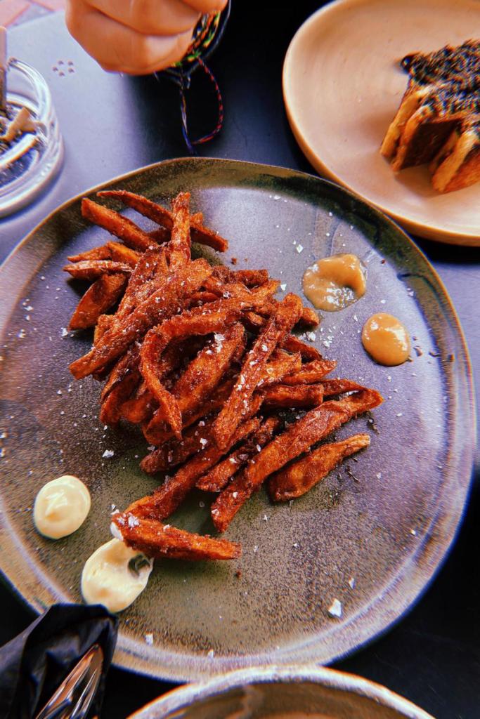 Bucătăria Forager explorează ingrediente locale mai mult sau mai puțin obișnuite