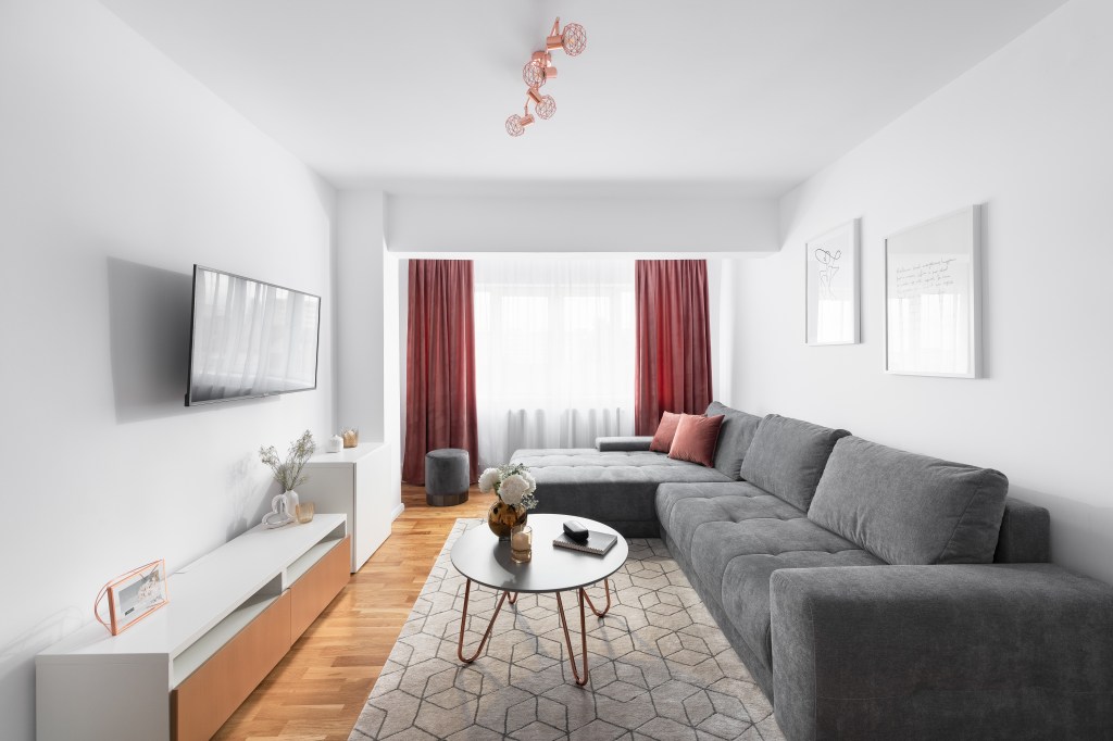 before after apartament airbnb Timișoara sufragerie ansamblu