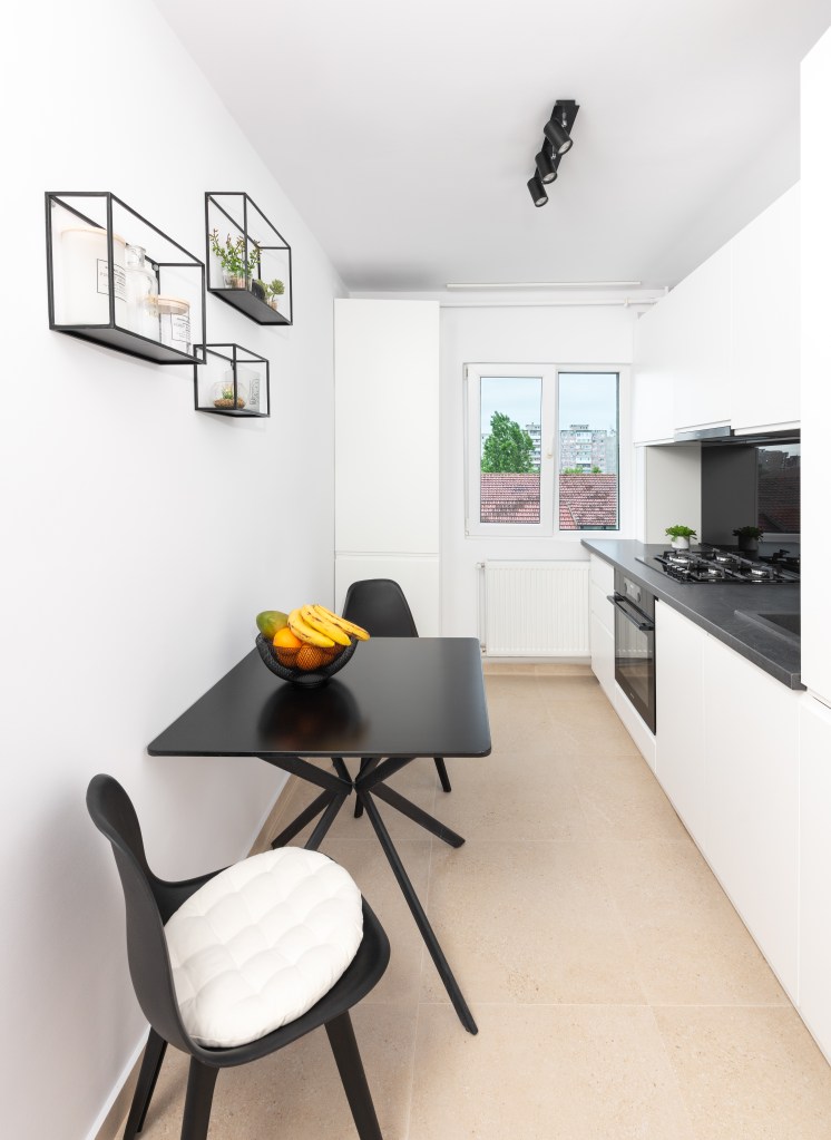 before after apartament airbnb Timișoara bucătărie