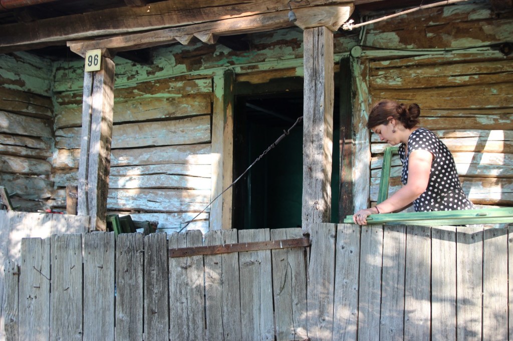 Andreea și Luc au început renovările la Casa Bătrână în 2017; au durat șase luni