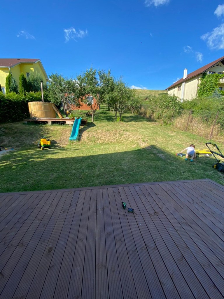 Tânăra mămică spune că ciubărul este „un must” pentru toate casele de vacanță