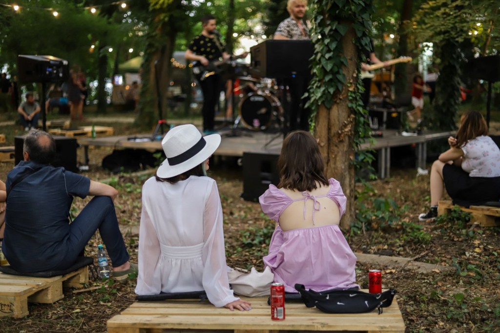 gradini bucuresti Unteatru Open-Air te așteaptă cu teatru, muzică, filme. FOTO: Alex Iacob