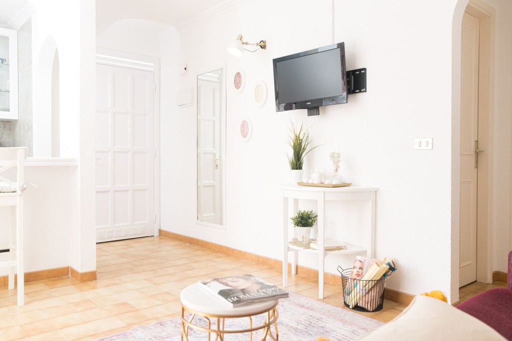 before and after apartament de vacanta shabby chic
