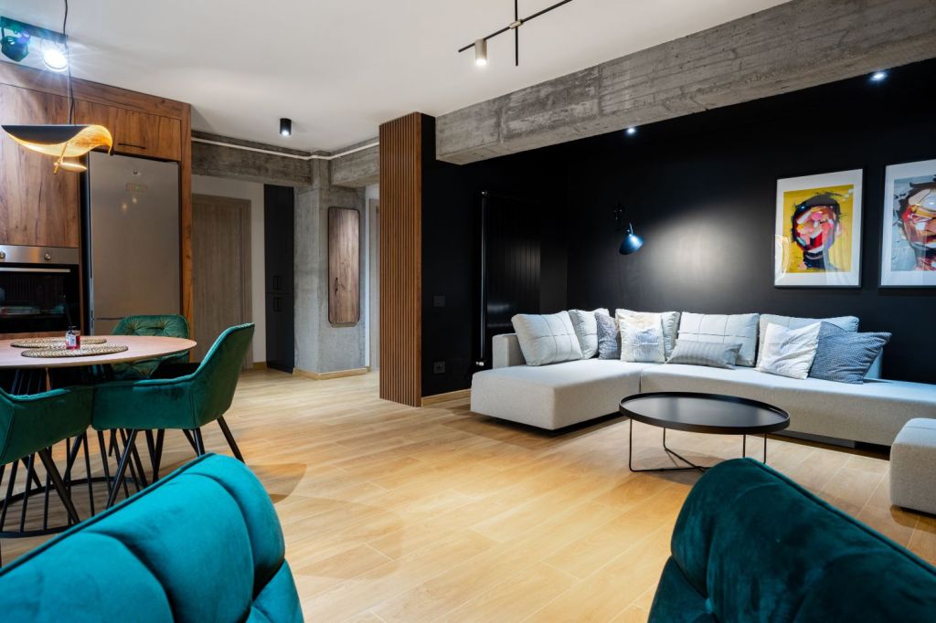 living open space perete negru pitesti