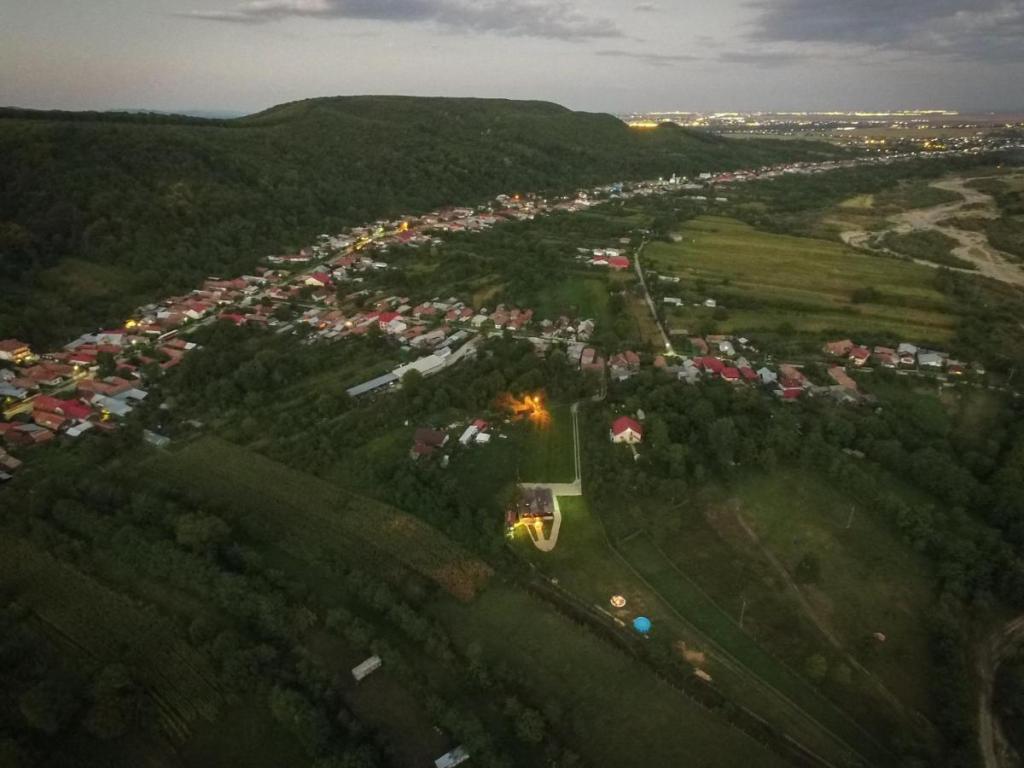 Răzvan Dobre spune că satul Banului este un sat cu oameni gospodari și avuți