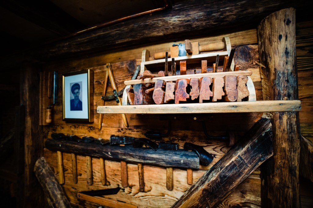 Atelierul de tâmplărie al gospodăriei este un tiny house