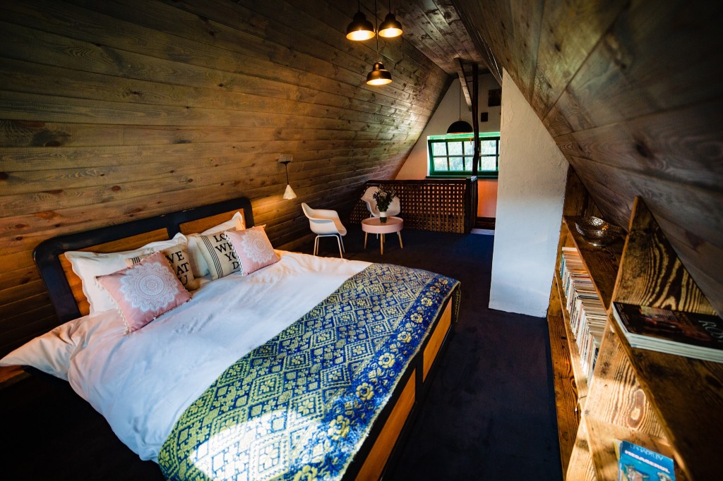 Atelierul de tâmplărie al gospodăriei este un tiny house