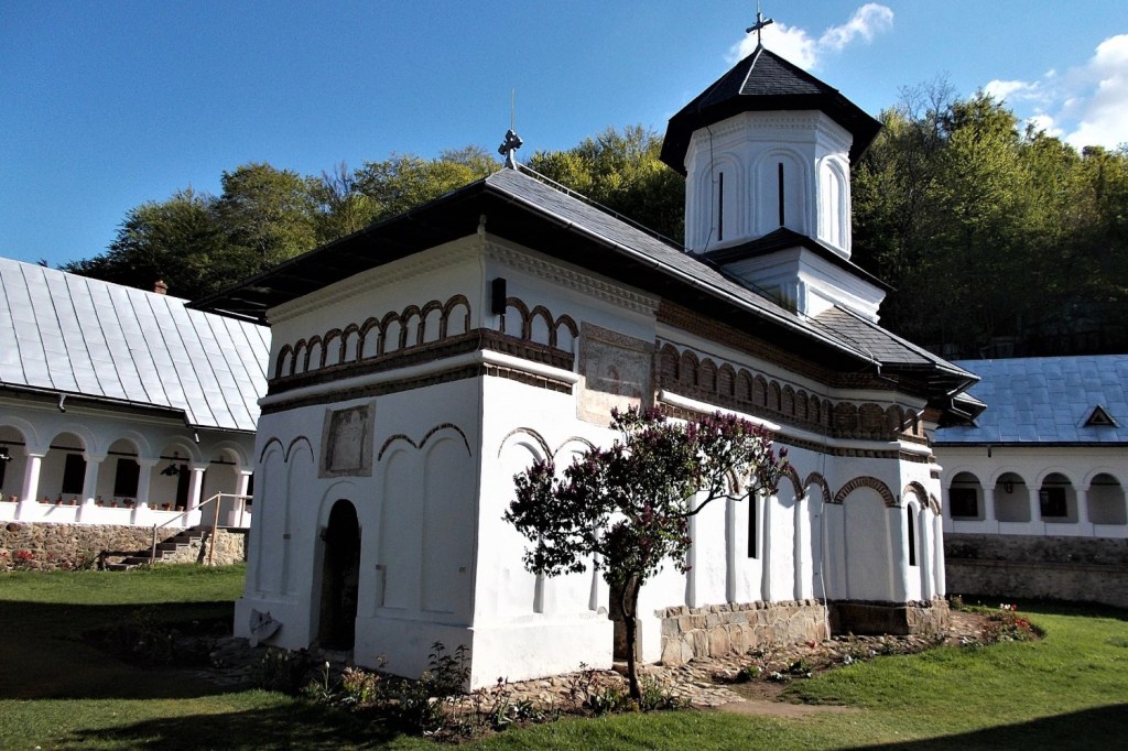 stilul brâncovenesc - biserica Schitului Crasna-Gor