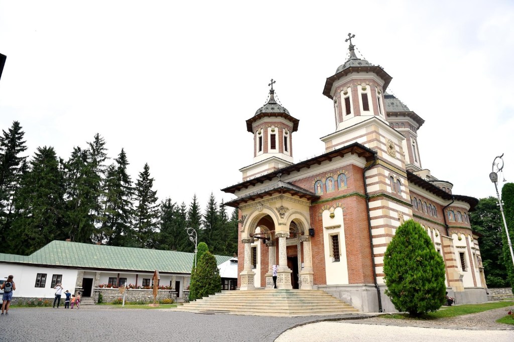stilul brâncovenesc - biserica sinaia