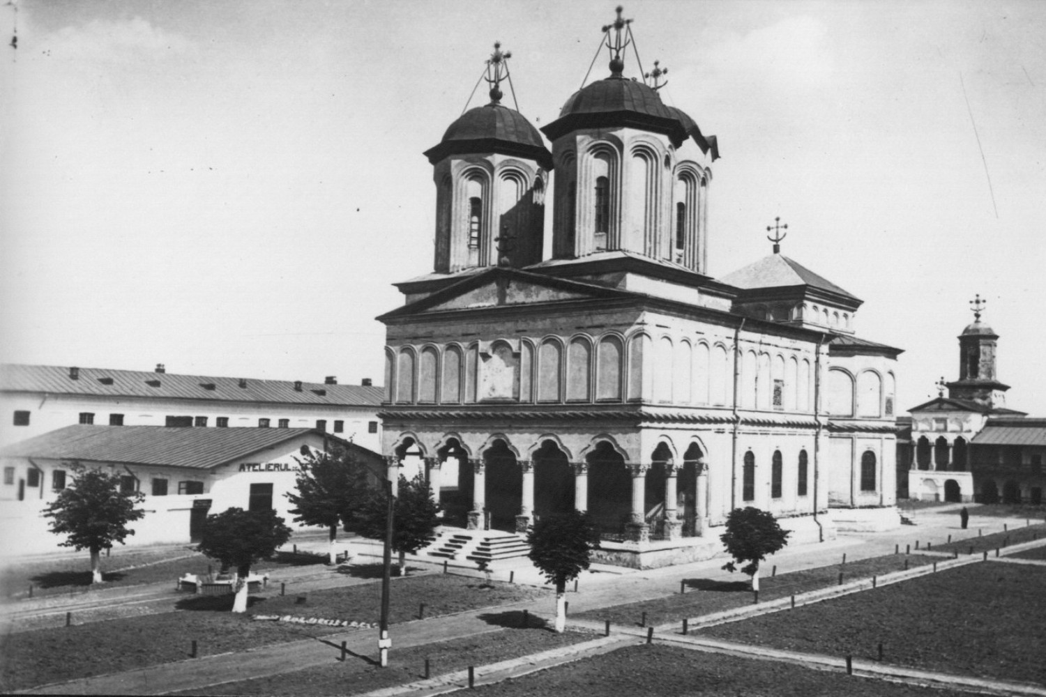 stilul brâncovenesc - manastirea vacaresti
