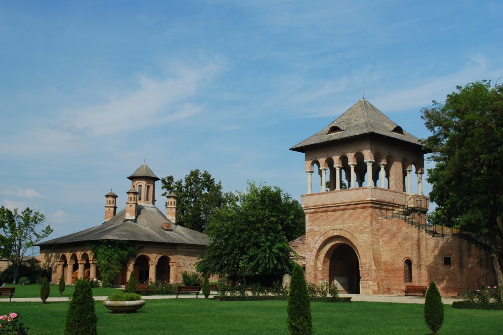 stilul brâncovenesc - palatul mogosaia
